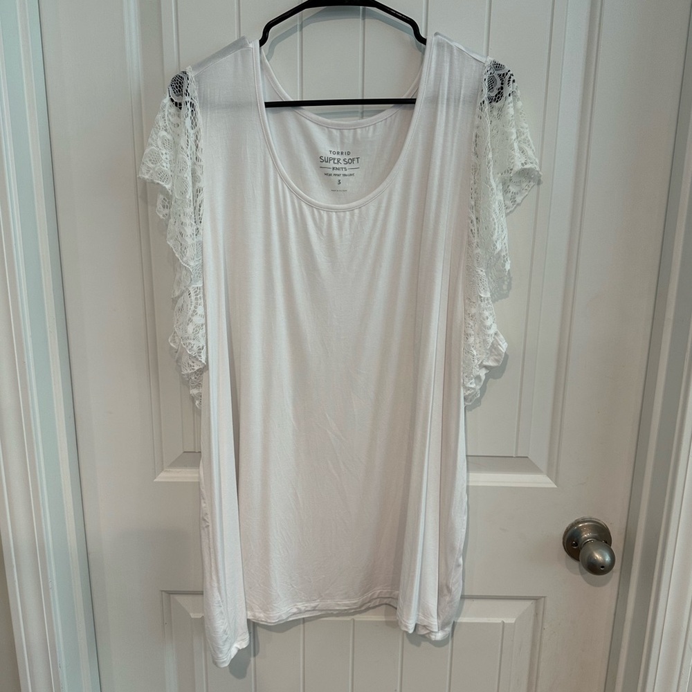 Torrid Super Soft White Flutter Sleeve Ruffled Blouse